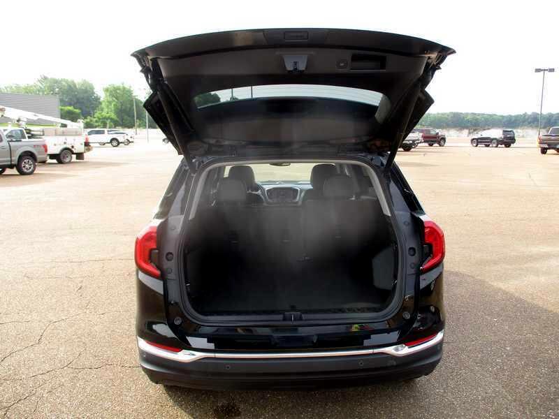 2022 GMC Terrain SLT - Photo 9