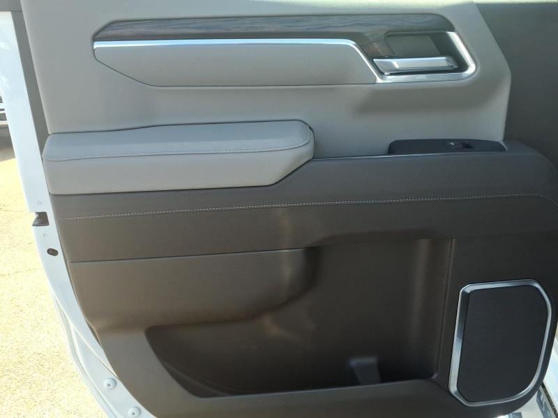 2025 GMC Sierra 1500 SLT - Photo 12