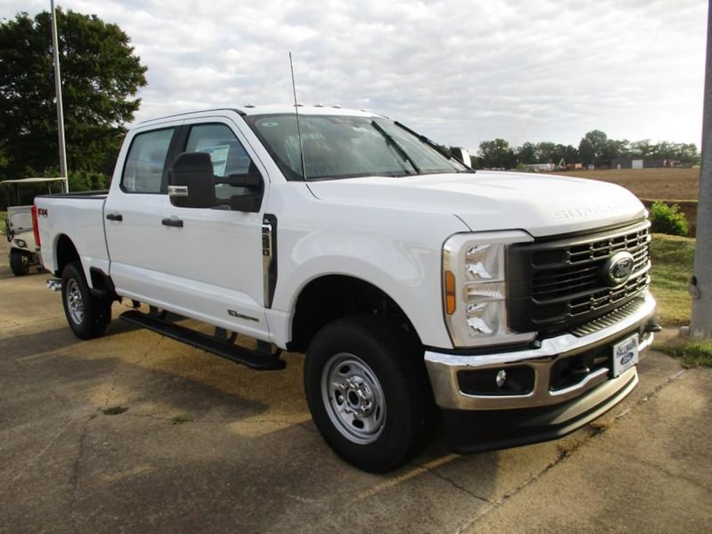 New 2026 Ford F-250 SD XL Crew Cab 4WD TRUCK