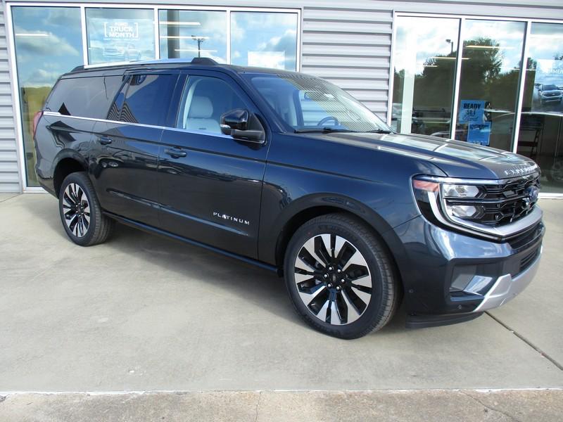 2025 Ford Expedition Platinum's photo