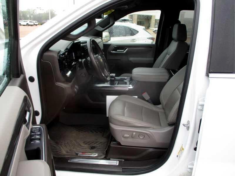 2023 Chevrolet Silverado 1500 LTZ - Photo 12