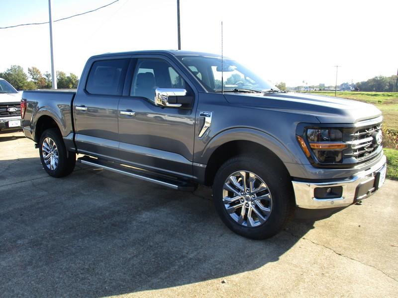 2025 Ford F-150 XLT's photo