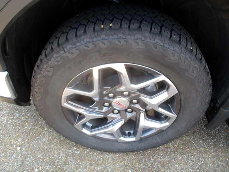 2025 GMC Sierra 1500 SLT - Photo 26