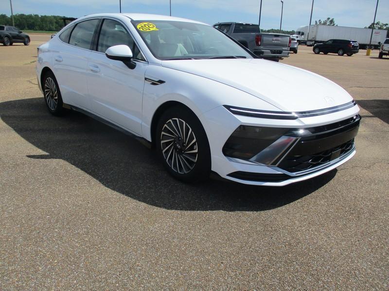 2025 Hyundai Sonata SEL's photo