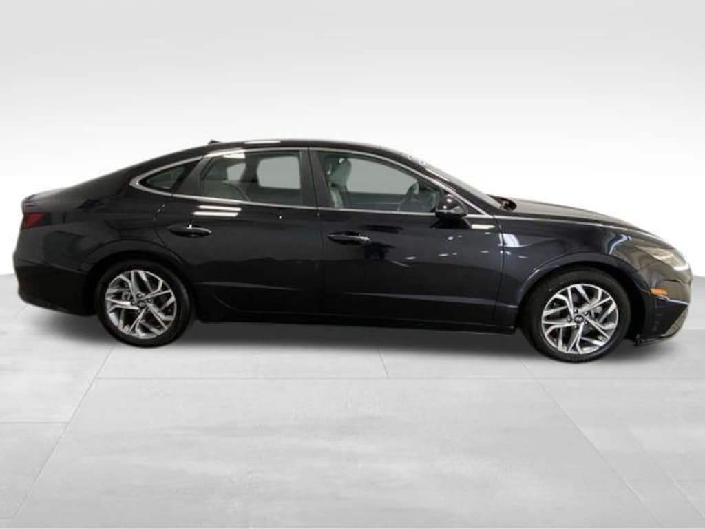 Used 2023 Hyundai Sonata SEL Sedan