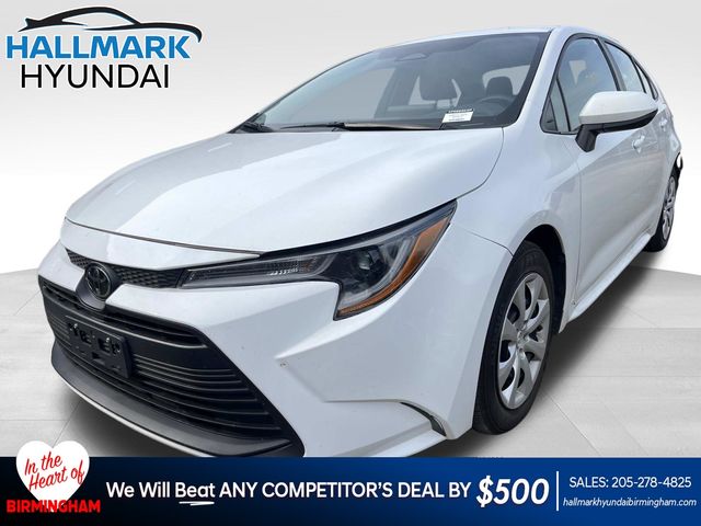 2024 Toyota Corolla LE's photo