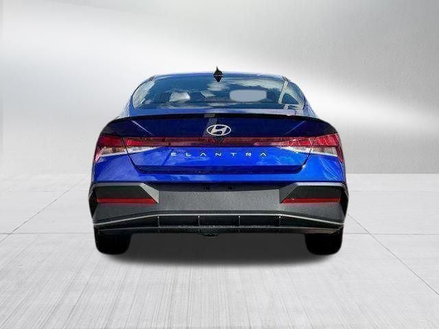 2025 Hyundai Elantra SEL - Photo 15