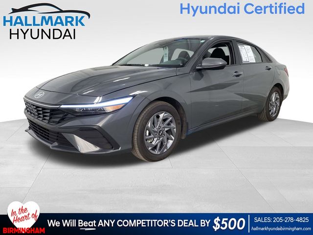 2025 Hyundai Elantra Hybrid Sedan 