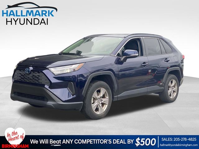 2022 Toyota RAV4 XLE's photo
