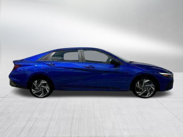 2025 Hyundai Elantra SEL - Photo 18