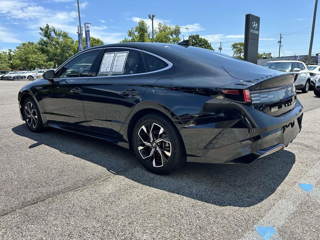 Used 2024 Hyundai Sonata SEL Sedan