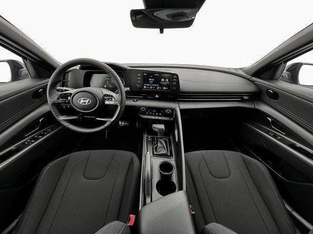 2025 Hyundai Elantra SEL - Photo 22