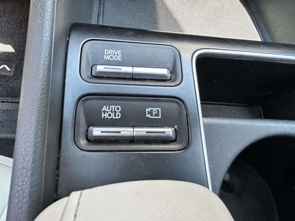 2024 Hyundai Sonata SEL - Photo 17