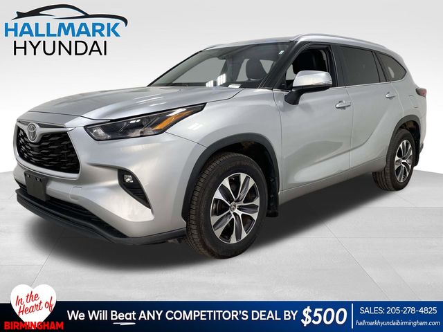 2024 Toyota Highlander XLE's photo