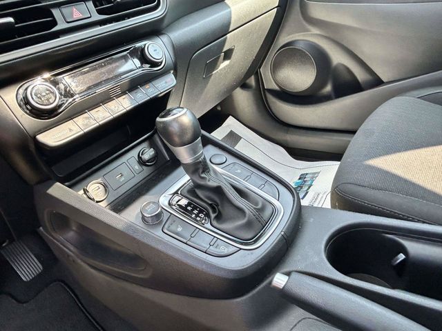 2023 Hyundai Kona SEL - Photo 17