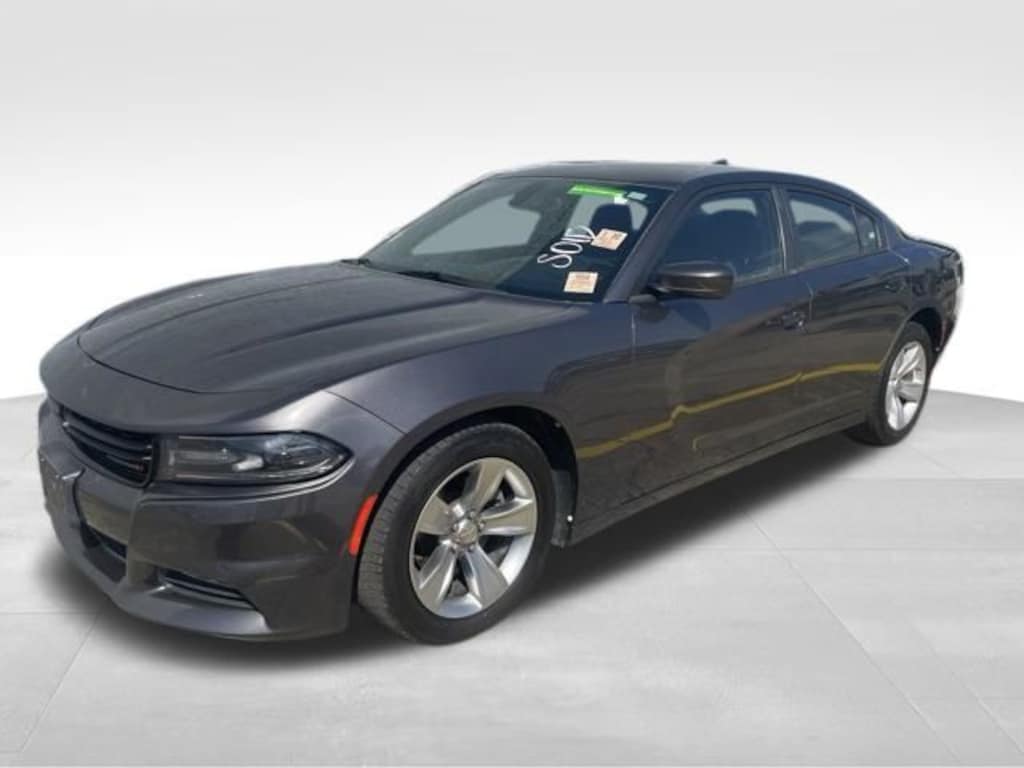Used 2017 Dodge Charger SXT Sedan