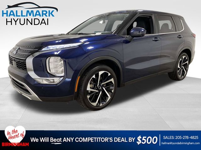 2024 Mitsubishi Outlander SE's photo