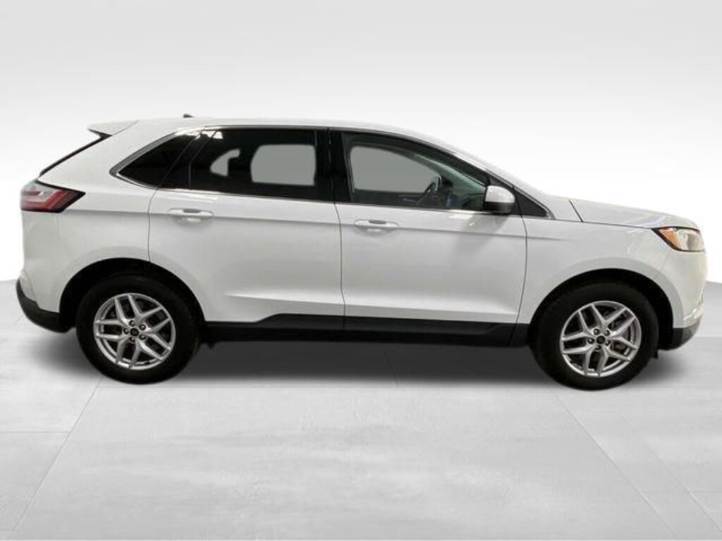 Used 2024 Ford Edge SUV