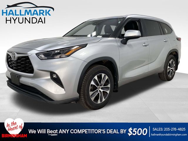 2024 Toyota Highlander XLE's photo