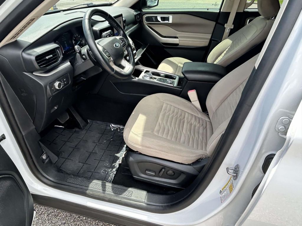 2020 Ford Explorer XLT - Photo 11