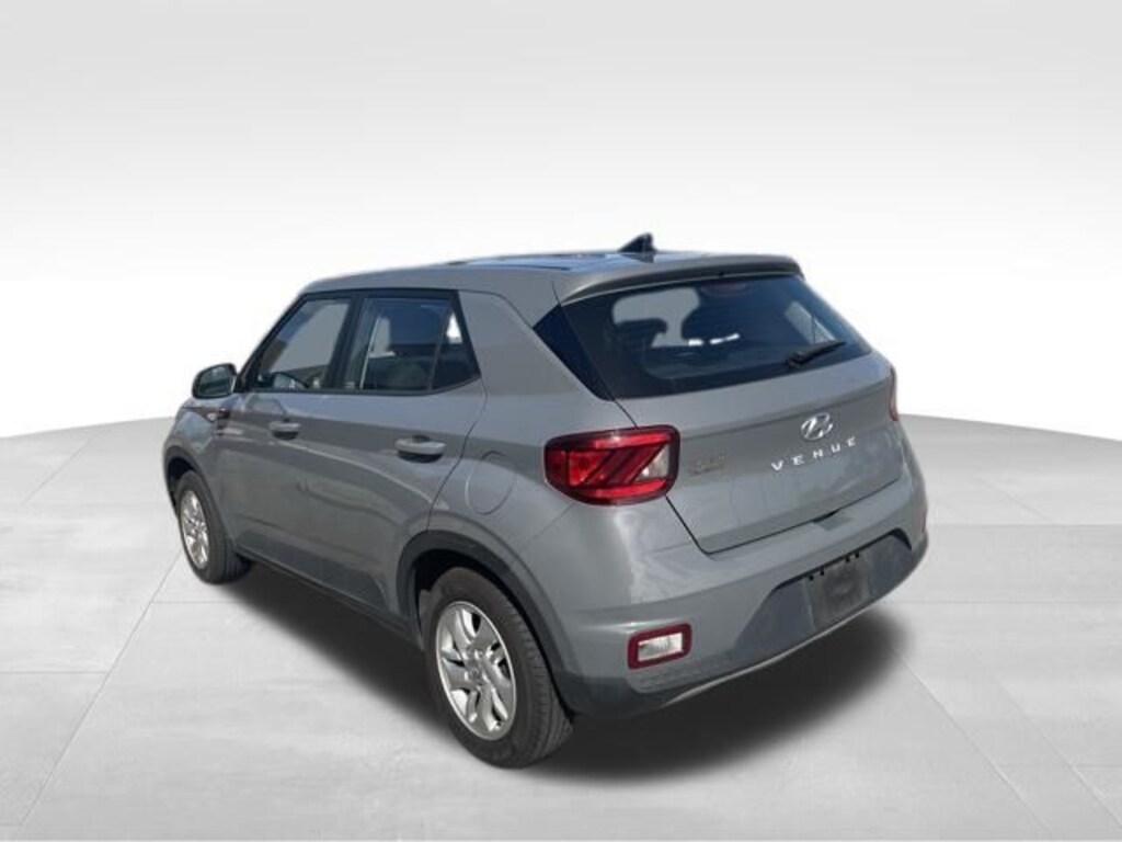 Used 2021 Hyundai Venue SE SUV