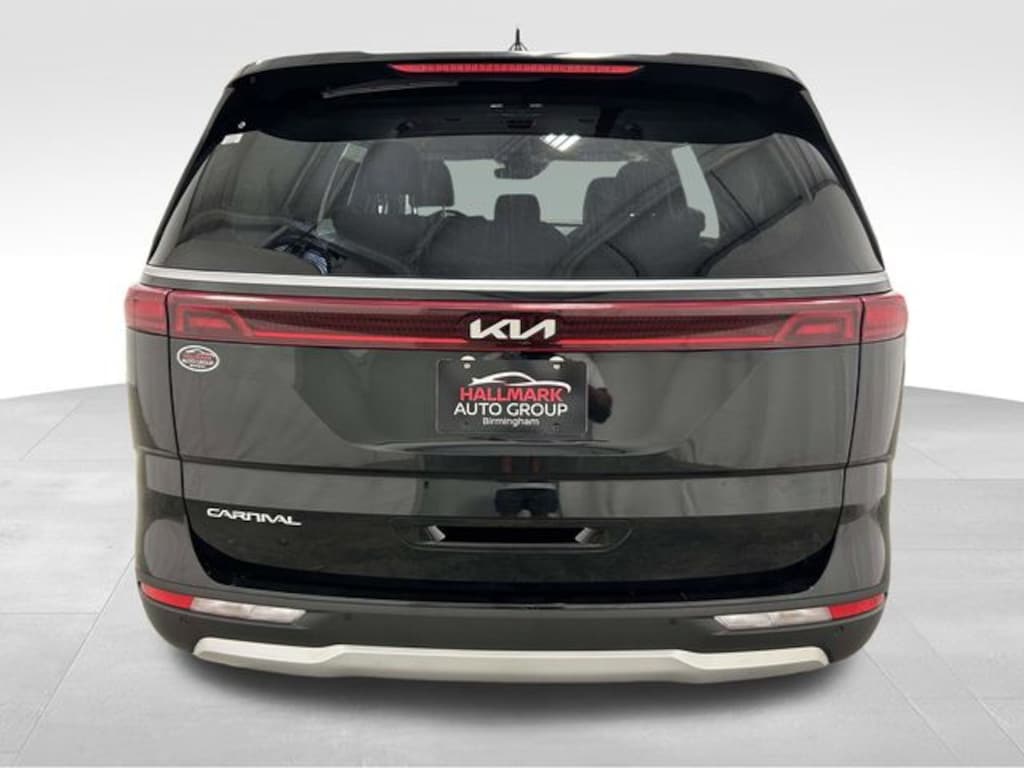 Used 2024 Kia Carnival EX MPV