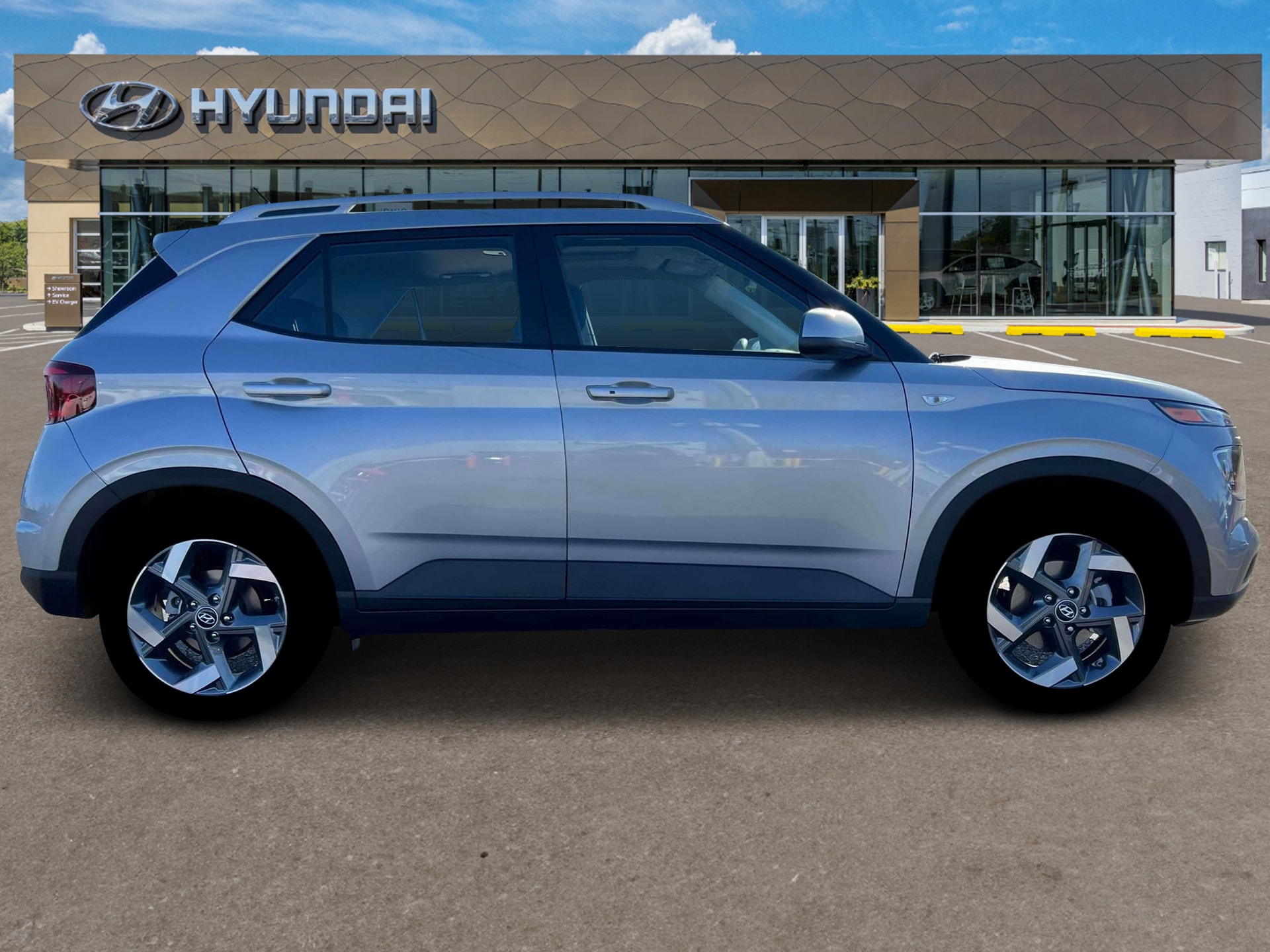 2025 Hyundai Venue SEL - Photo 9