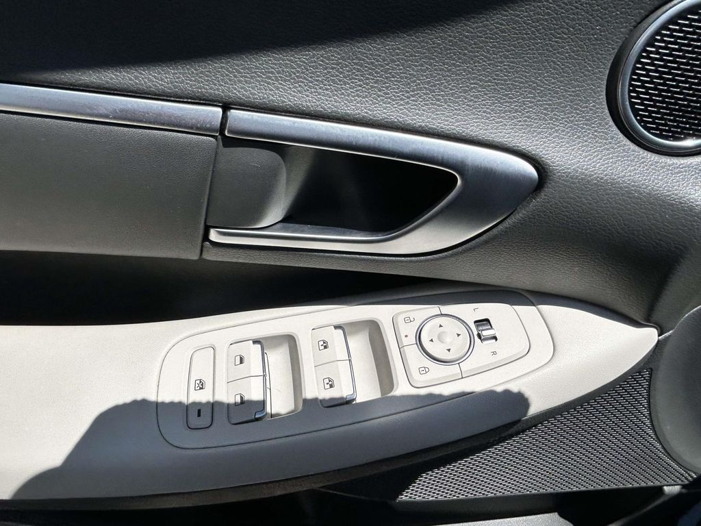 2024 Hyundai Sonata SEL - Photo 13