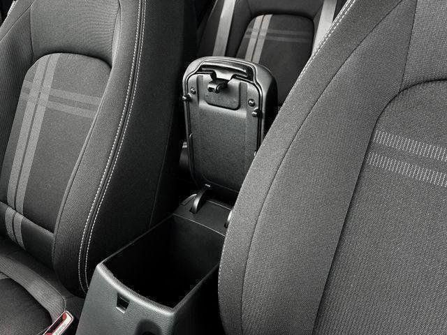 2025 Hyundai Venue SEL - Photo 27