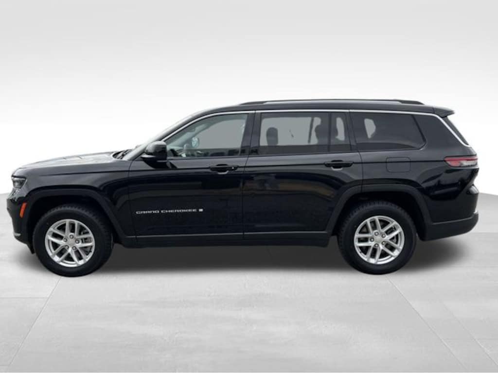 Used 2023 Jeep Grand Cherokee L Laredo SUV