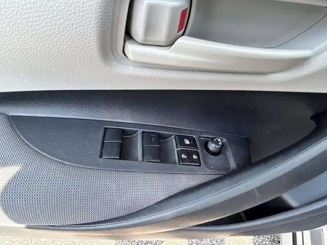 2024 Toyota Corolla LE - Photo 13