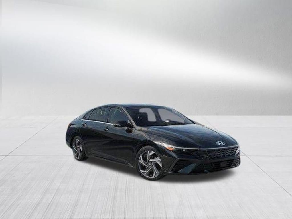 New 2026 Hyundai Elantra Limited Sedan