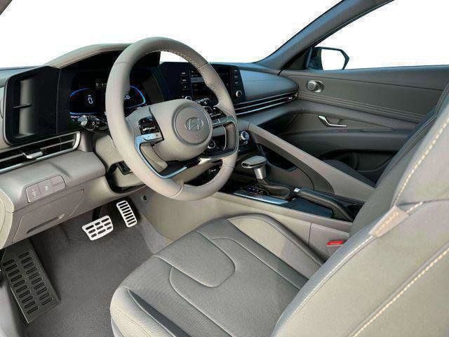 2025 Hyundai Elantra SEL - Photo 23