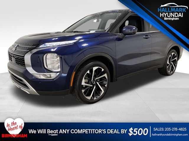 2024 Mitsubishi Outlander SE's photo