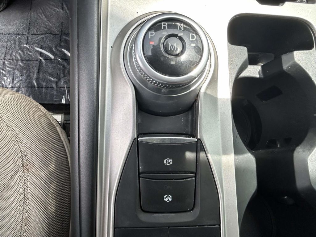 2020 Ford Explorer XLT - Photo 18