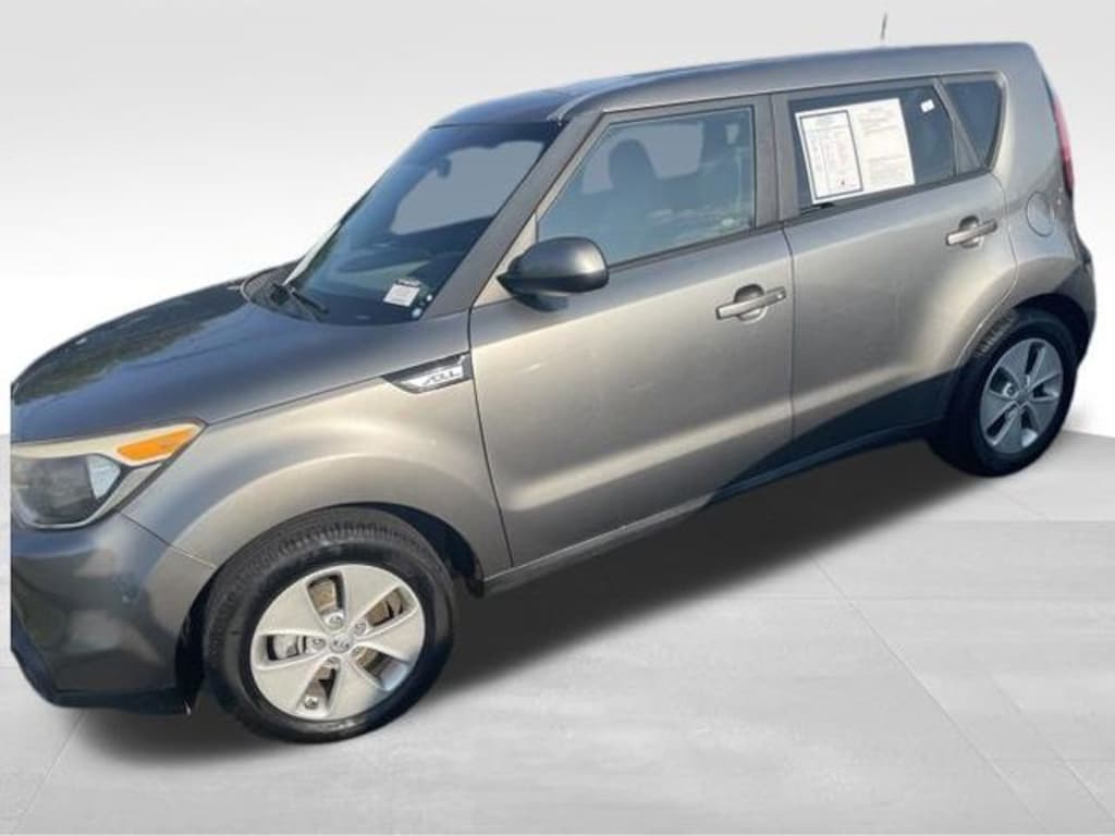 Used 2015 Kia Soul Base FWD Hatchback