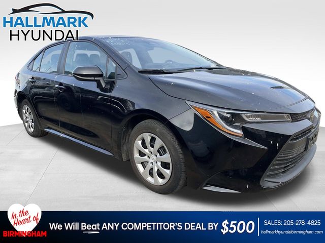 2024 Toyota Corolla LE's photo