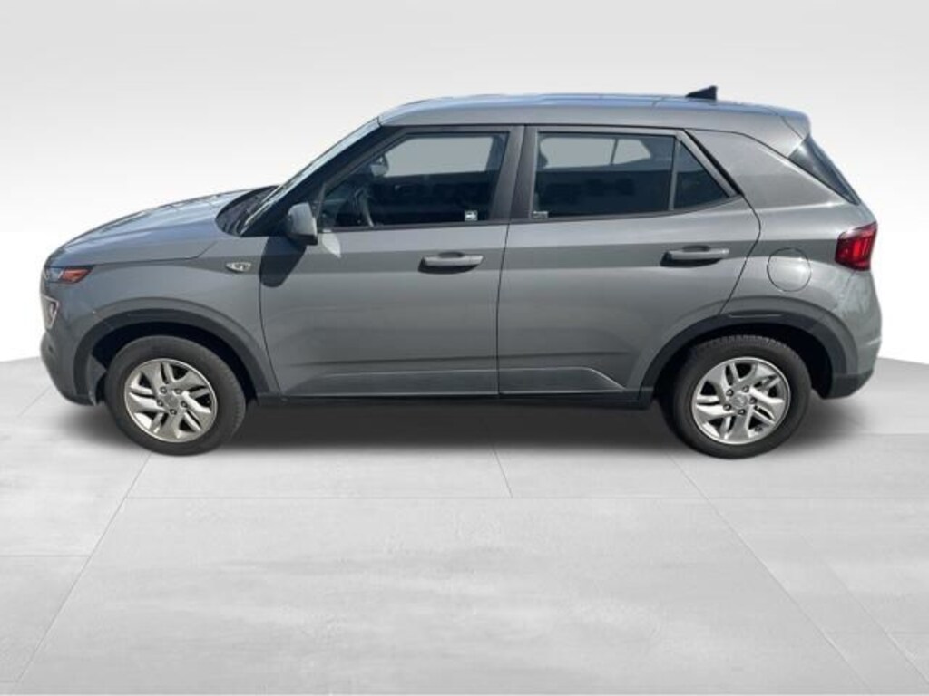 Used 2021 Hyundai Venue SE SUV