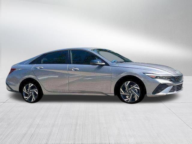 2025 Hyundai Elantra SEL - Photo 19