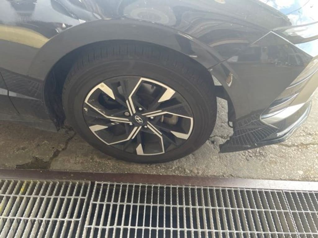 Used 2024 Hyundai Sonata SEL Sedan