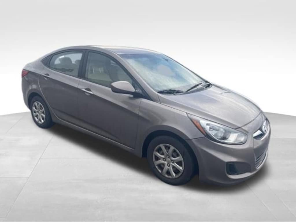 Used 2013 Hyundai Accent GLS Sedan