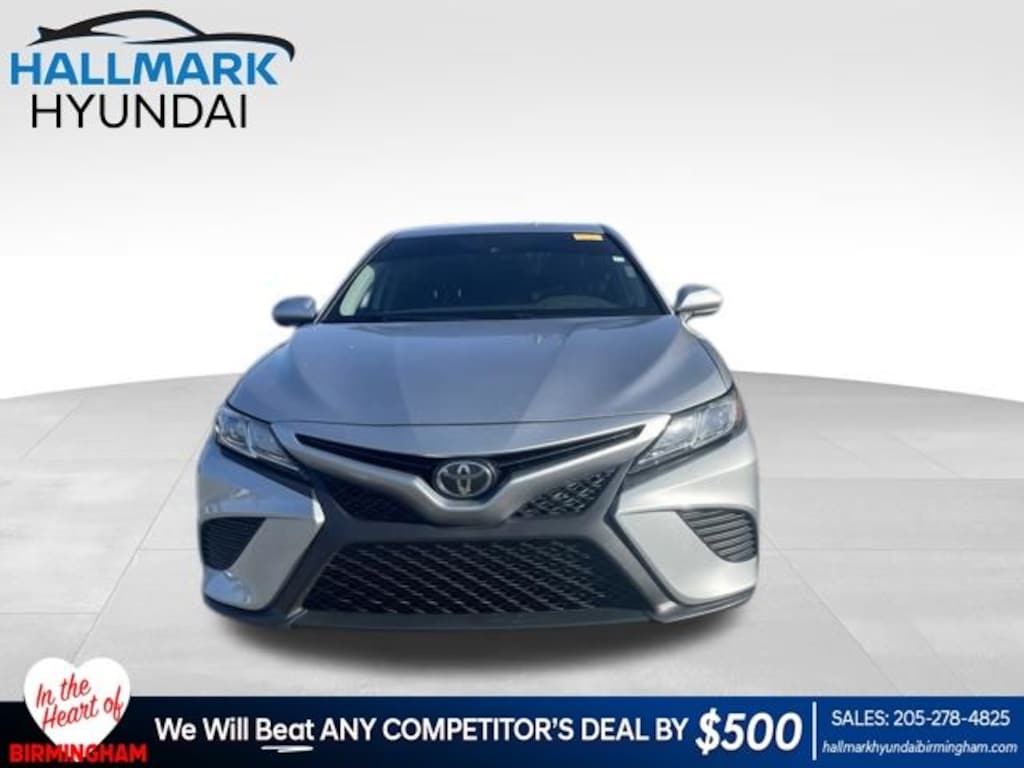 Used 2019 Toyota Camry SE Sedan