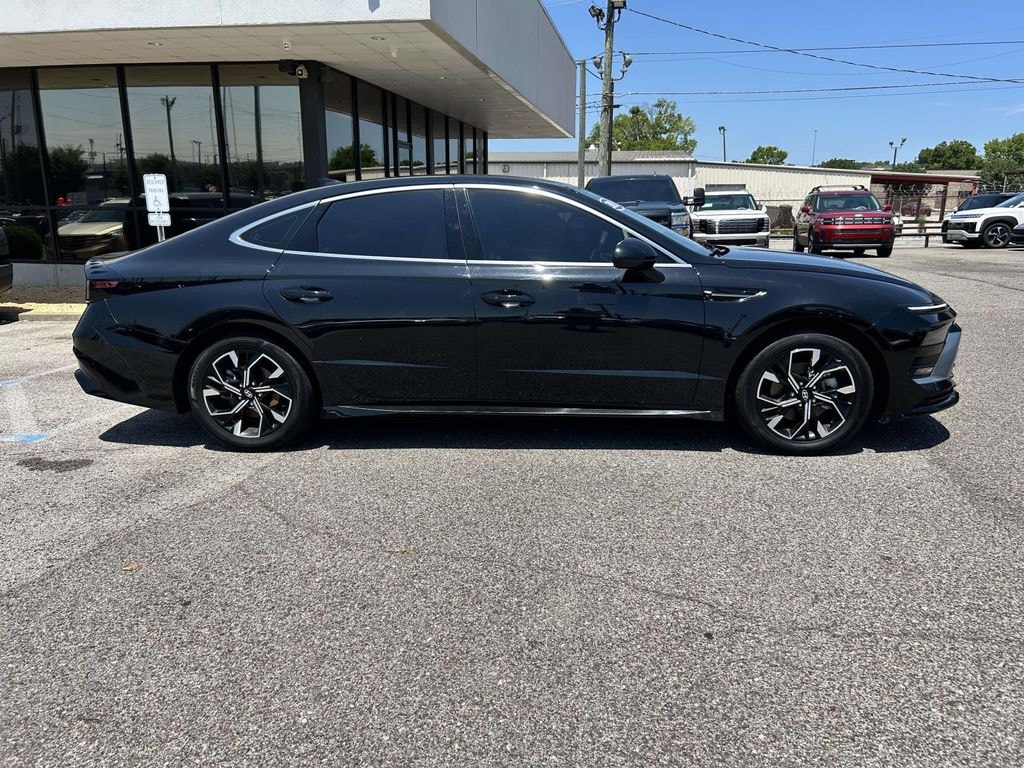 Used 2024 Hyundai Sonata SEL Sedan