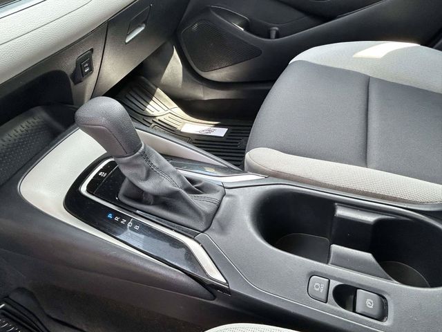 2024 Toyota Corolla LE - Photo 17