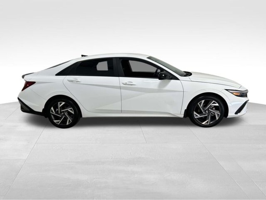 Used 2025 Hyundai Elantra SEL Sport Sedan