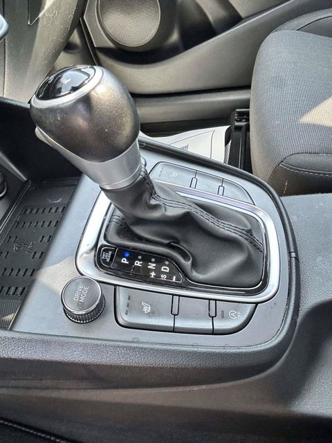 2023 Hyundai Kona SEL - Photo 18