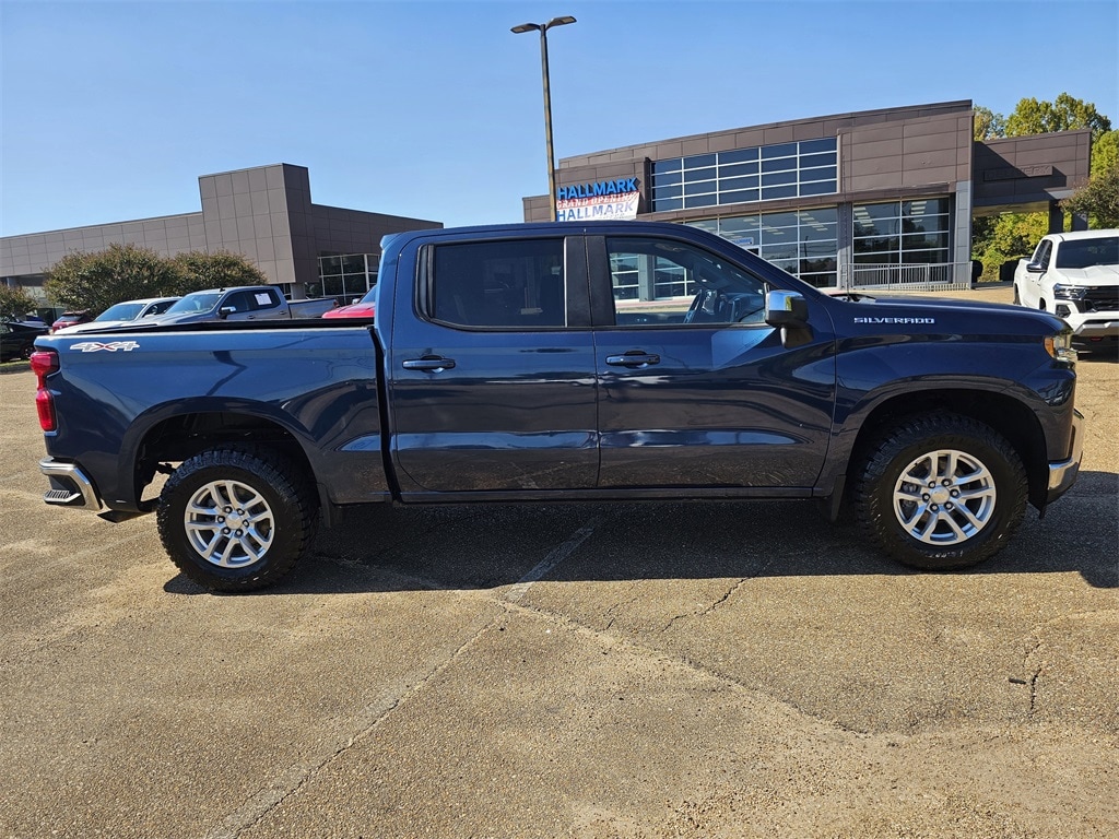 Used 2021 Chevrolet Silverado 1500 LT Truck
