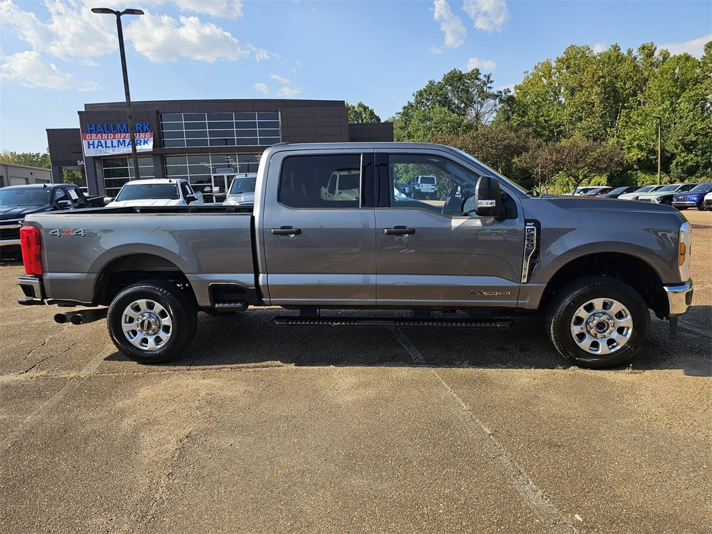Used 2024 Ford F-250SD XLT Truck