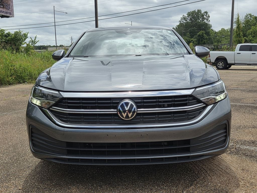 Used 2024 Volkswagen Jetta S with VIN 3VW5M7BUXRM071197 for sale in Flowood, MS