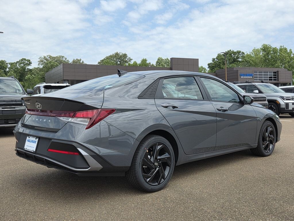 New 2026 Hyundai Elantra SEL Sport Sedan